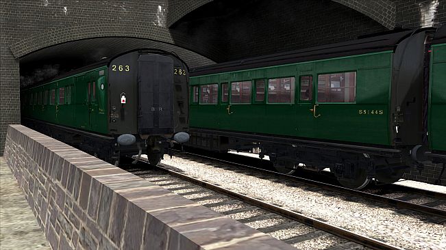 TS Marketplace: Maunsell 59ft Low Window Corridor Coach Pack BR Green