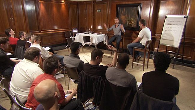 Super Seducer - Bonus Video 3: Earning the Kiss