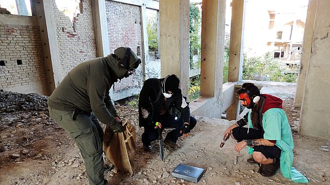 General Horse and the Package of Doom