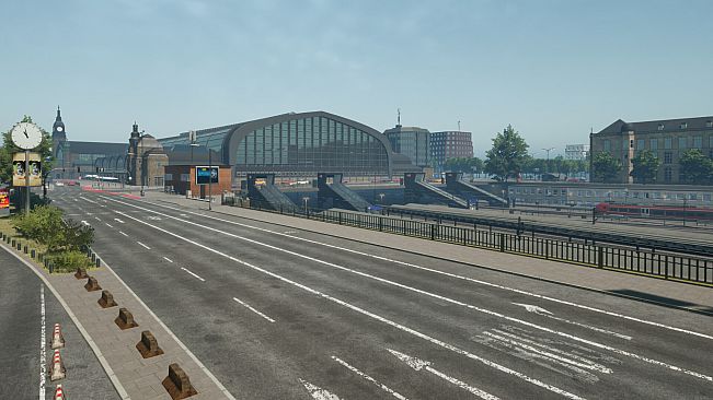 The Bus - Hamburg City (by Halycon)