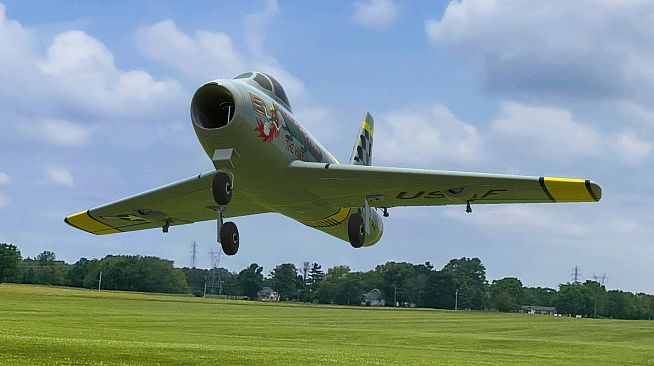 RealFlight Evolution - E-flite UMX F-86 Sabre 30mm EDF