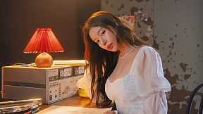 Beauties and the Stranded