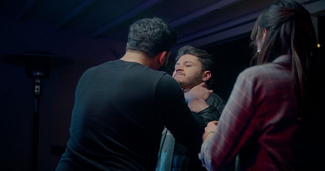 First Date : Late To Date