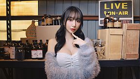 Beauties and the Stranded