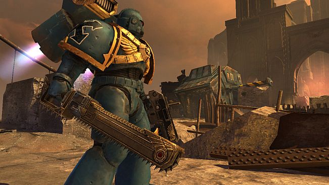 Warhammer 40,000: Space Marine - Golden Relic Chainsword