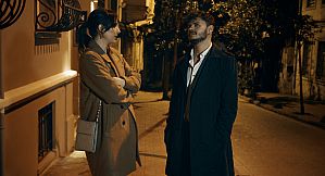 First Date : Late To Date