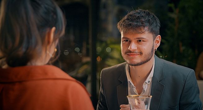 First Date : Late To Date