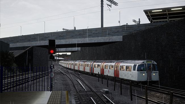 Train Sim World 3: New Journeys Silver 1972 Stock
