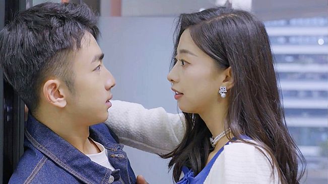 退婚后，宗主马甲藏不住