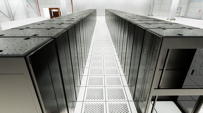 Data Center Simulator Game